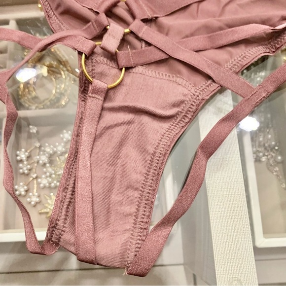 [🌟 PRICE FIRM] VS Mauve Rose Taupe Very Sexy Strappy Back Cheeky Panty - Picture 8 of 12